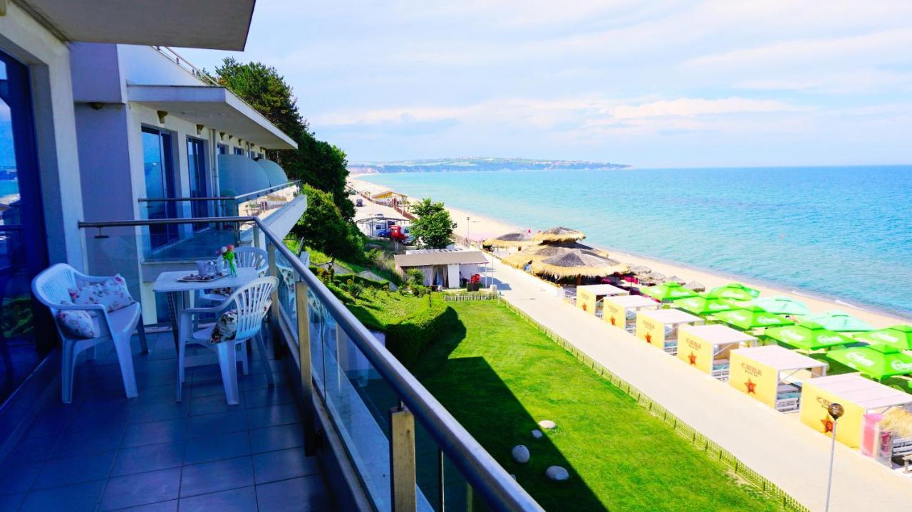 Aurora Apartments On The Beach Obzor Exterior foto