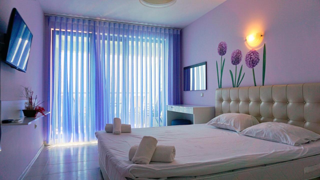 Aurora Apartments On The Beach Obzor Exterior foto