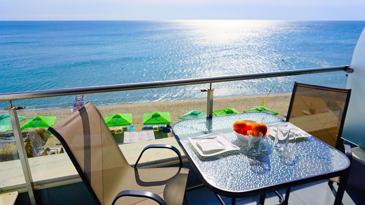 Aurora Apartments On The Beach Obzor Exterior foto