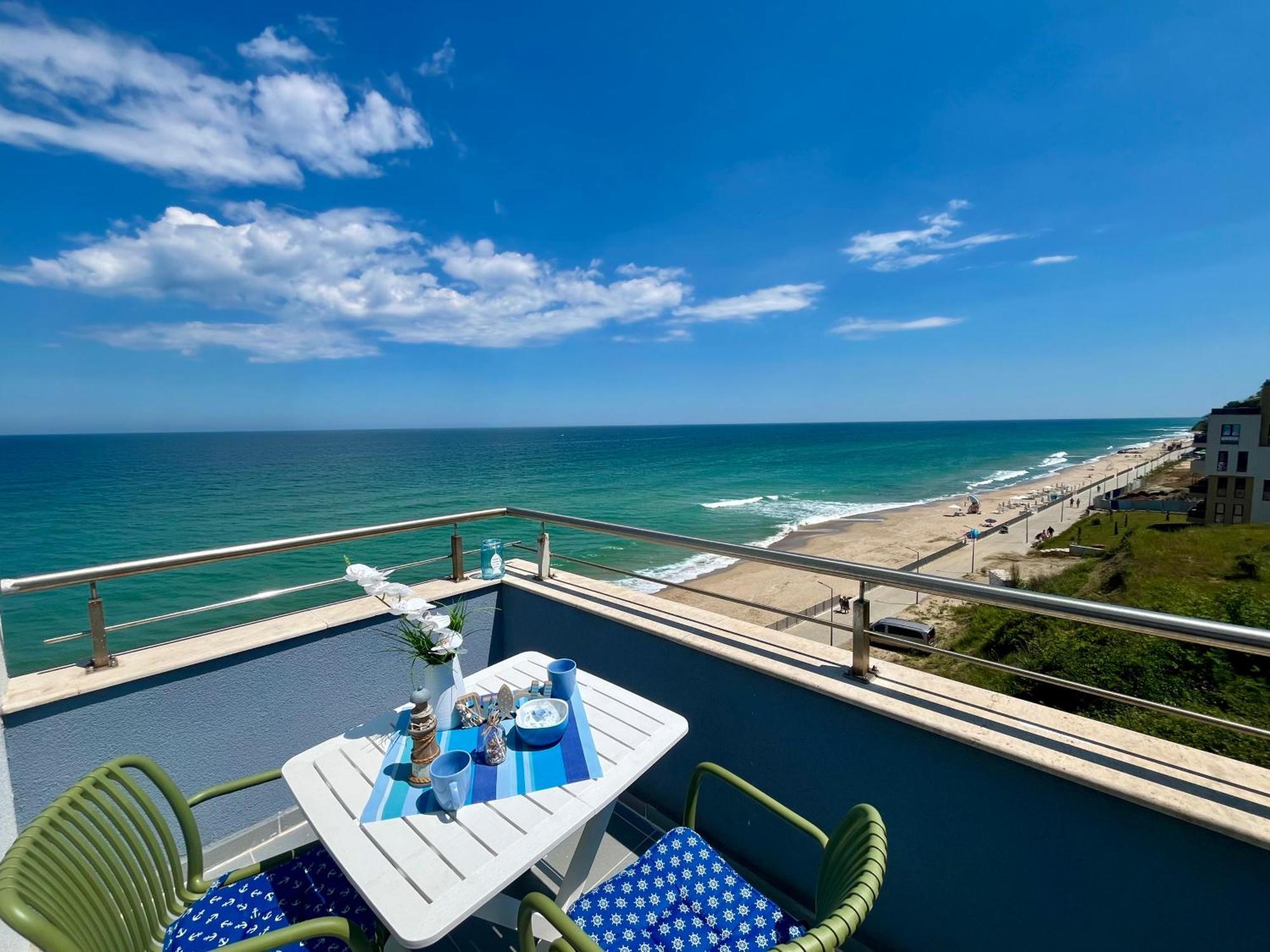 Aurora Apartments On The Beach Obzor Exterior foto